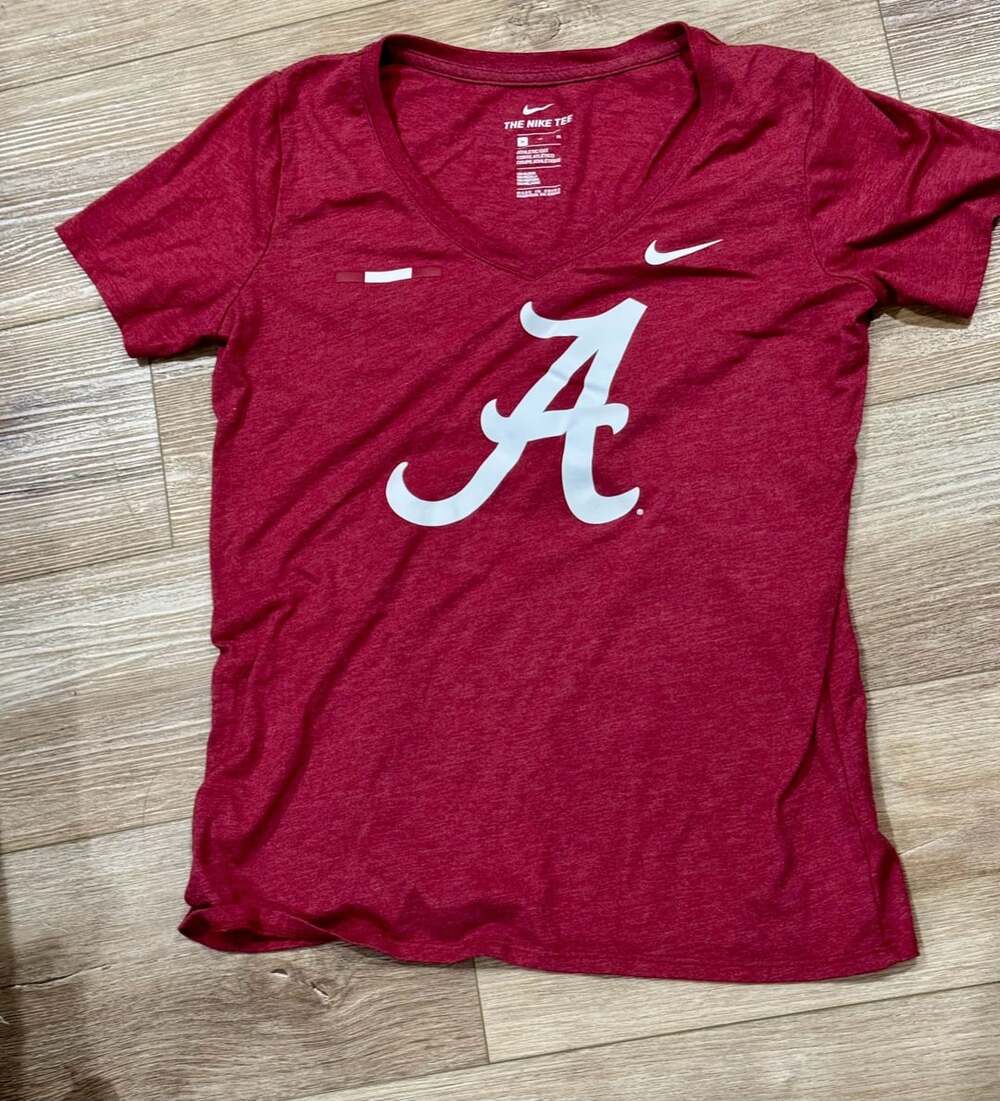 Nike Alabama Crimson Tide The Nike Tee Size M Red Tri-Blend V-Neck T-Shirt